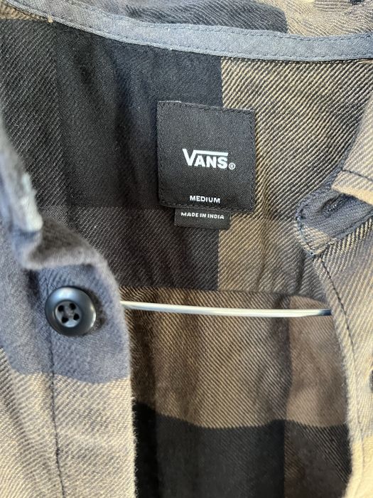 Есенно яке Benetton и риза Vans