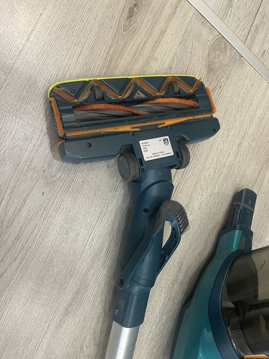 безжична прахосмукачка Philips FC6725