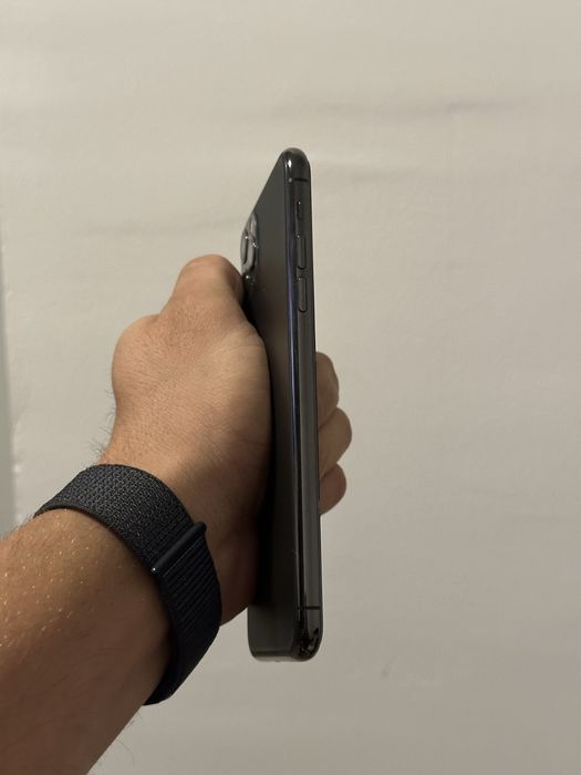 iPhone 11 pro max 64gb full box