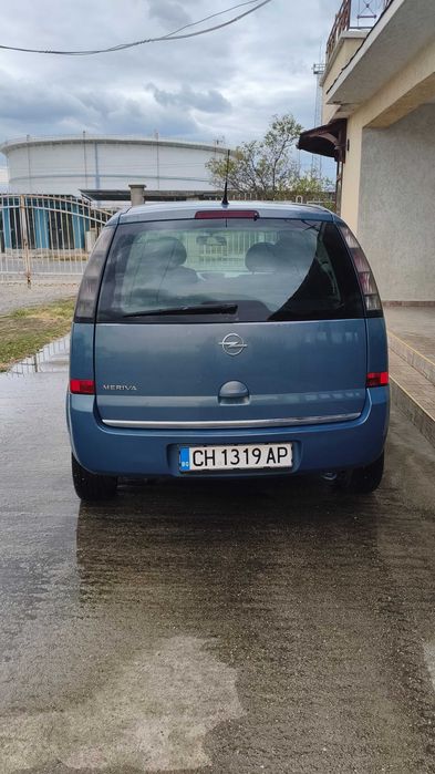 Продавам opel meriva