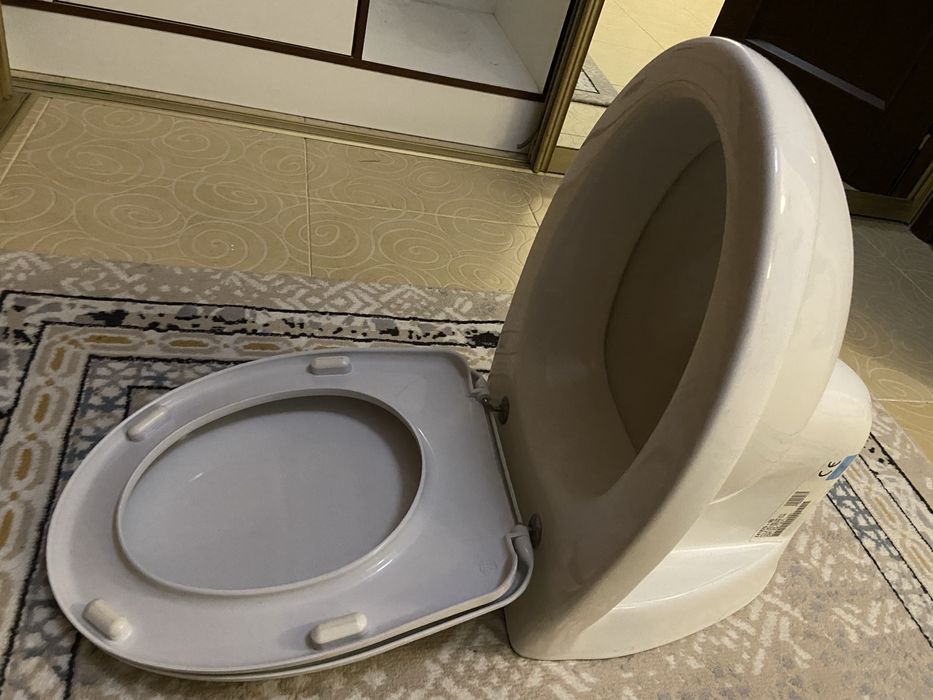 Продам унитаз без комплекта