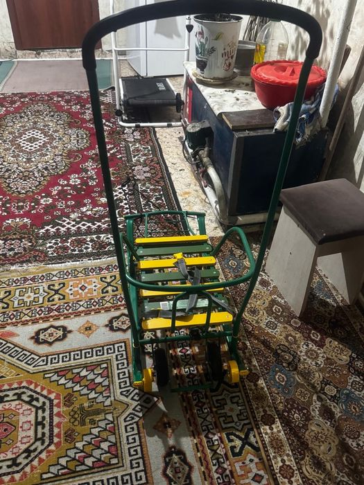 Продаётся детские санки с колёсами