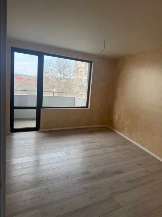 Продава се Двустаен апартамент в Плевен, Широк център - 73 кв.м за 753 €/кв.м - Снимка #4