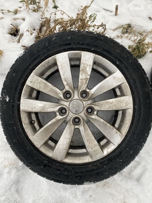 Продам легкосплавленные диски с резиной