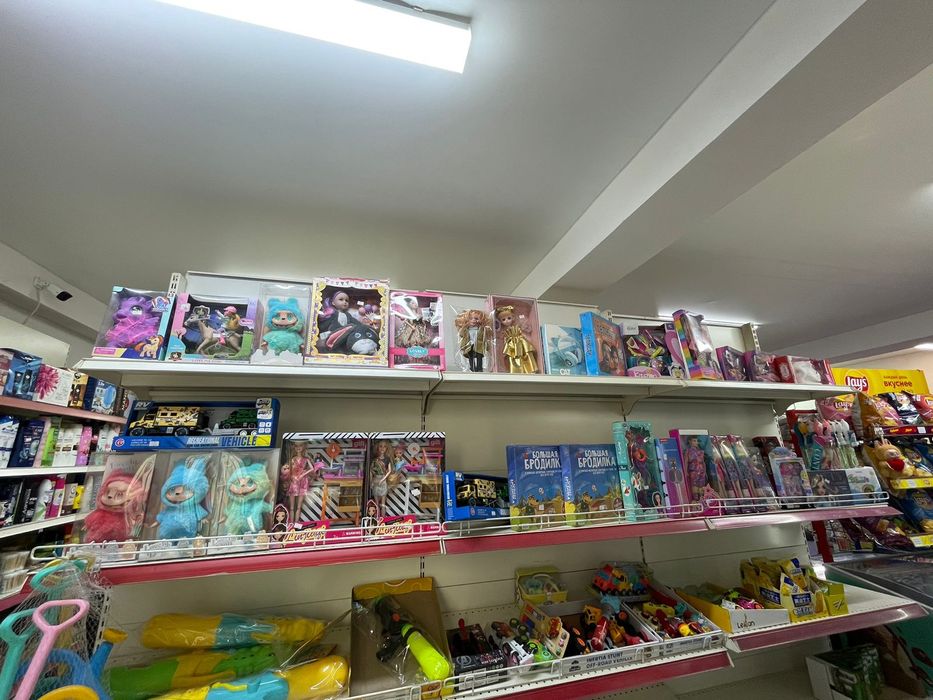 Магазин сатылады товарымен