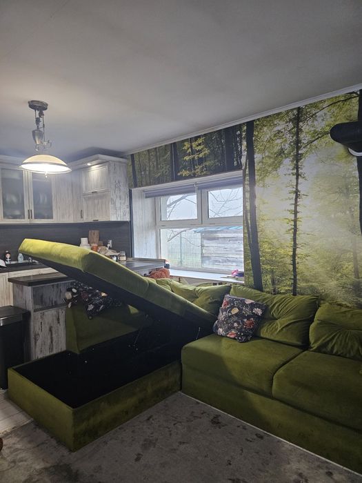 Продава се разтегателен диван