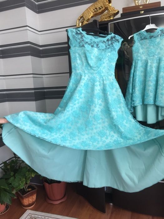 Нарядные кружевные платья Мама и дочери