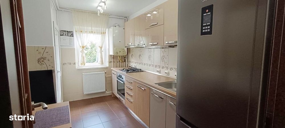 Apartament cu 4 camere in Tractoru-Independentei