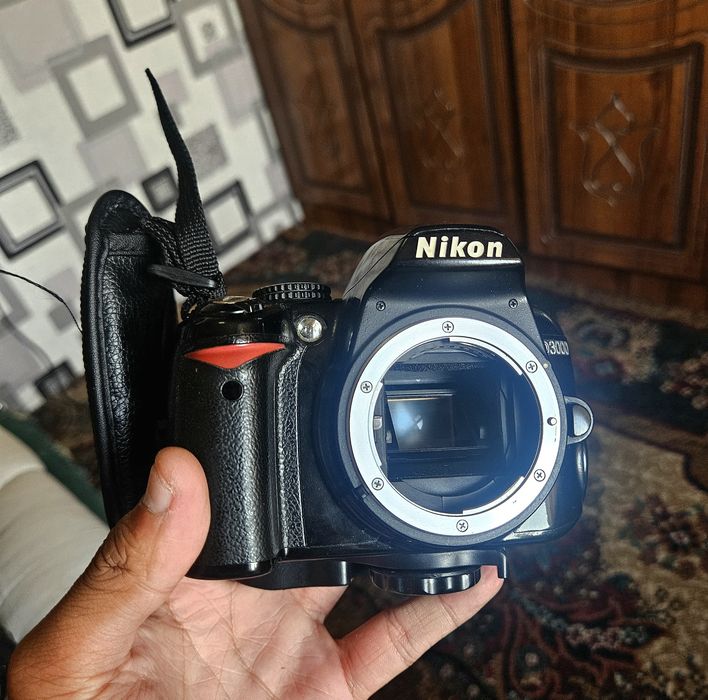 Nikon D3000 Фотоаппарат