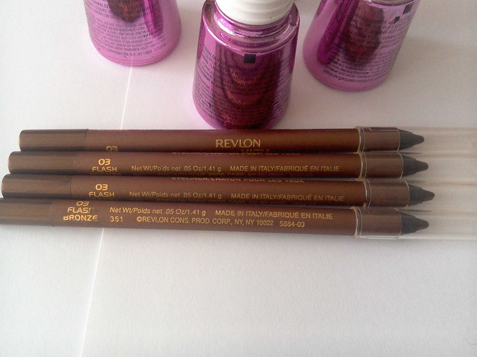 Creion de ochi Revlon - în 3 nuanţe - 1,41 gr. - high dimension