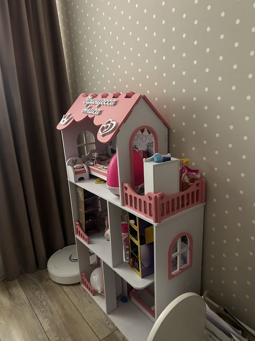 Продам детский кукольный домик