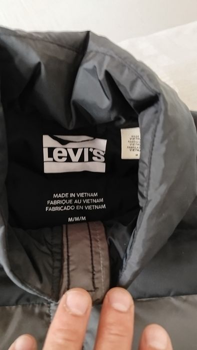 Geaca levis noua