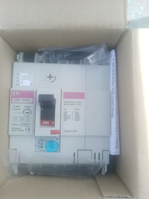 Întrerupător automat EB 2s 160A/4P