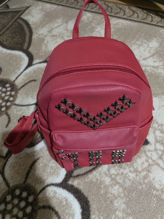 Малка кожена раница