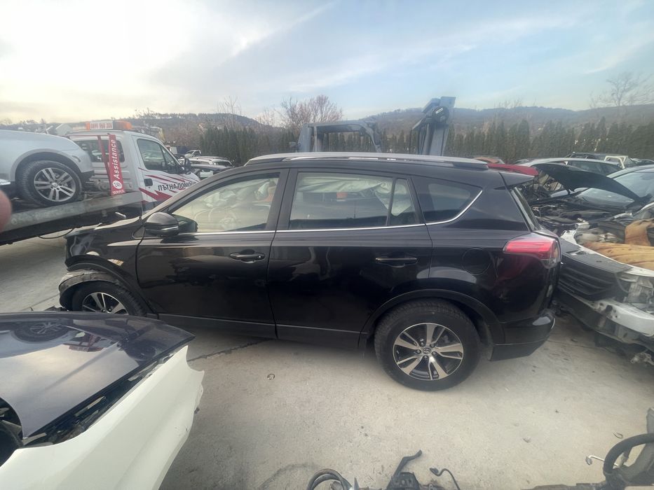 Тойота Рав 4 2016 година на Части