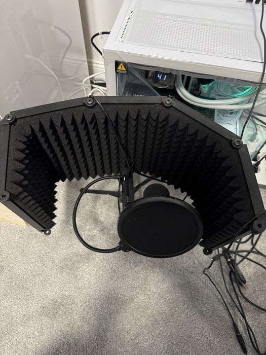 Vand Microfon AudioTehnica AT2020 cu panou acustic si pop filter
