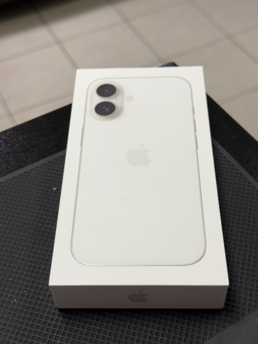 Apple iPhone 16,White,128GB *ЧистоНов*3г Гаранция*