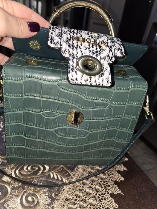 Poseta Nekula piele model crossbody