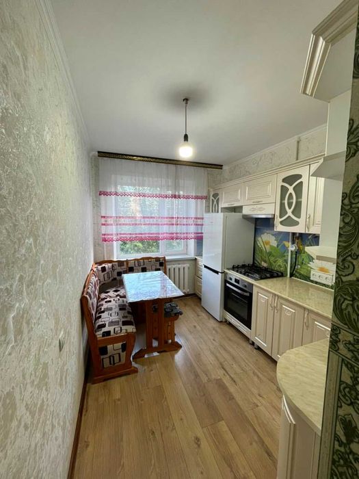 продам 2 комнатную квартиру