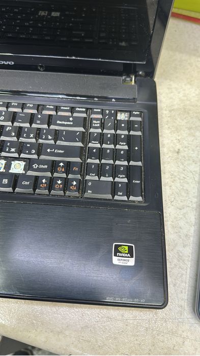 Продам ноутбук на запчасти