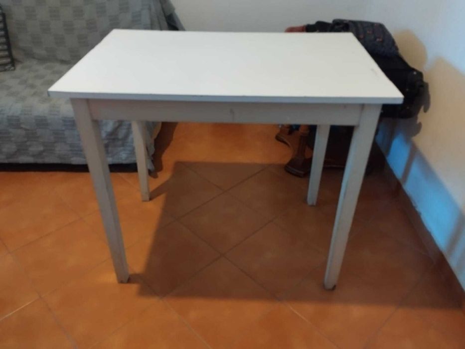 Vand masa de lemn alba