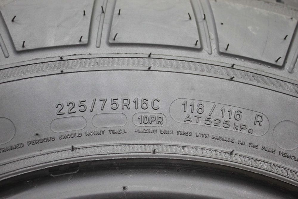 225/75-16C Michelin Agilis 3