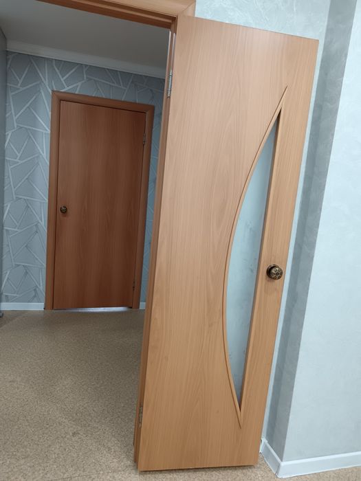 Продам б/у двери