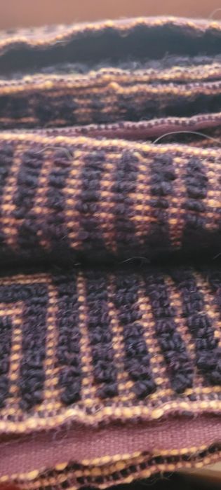 Cuverturi handmade, tesute la razboi