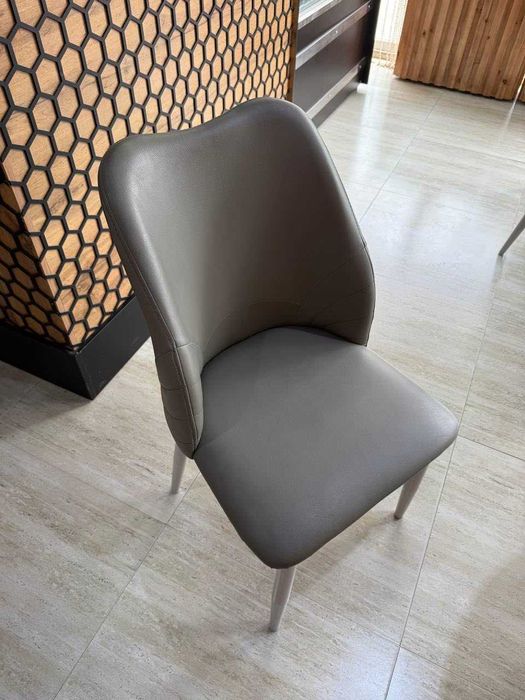 Oshxonangiz yoki biznesingiz uchun stol va stullar