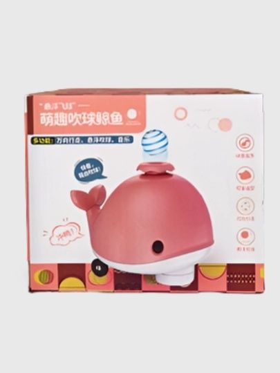 Милый  китенок с шариком в воздухе