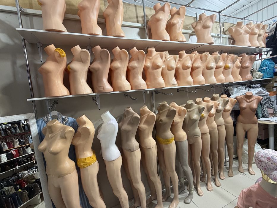 Продам моникены для женской одежды