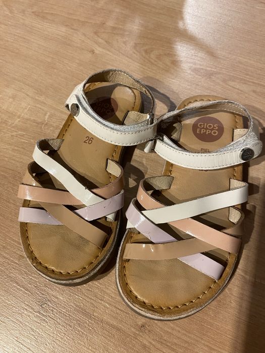 Sandale fetite din piele marime 26