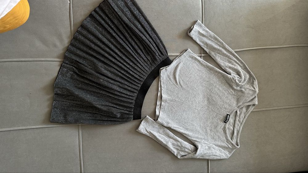 Продам джинсы на девочку 150 см