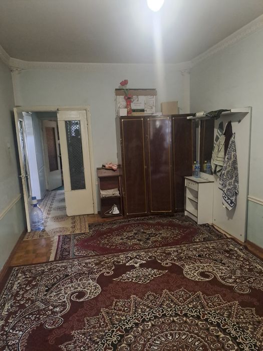 Продаю 2/3/5 на Юнусабаде-18, Сайрам перекрёсток.