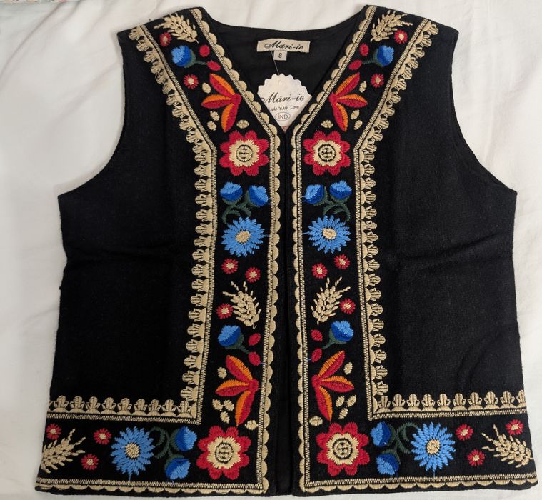 Vând vestă costum popular