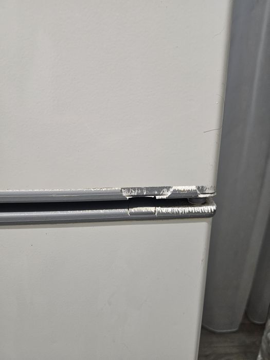 Холодильник SNAIGE.