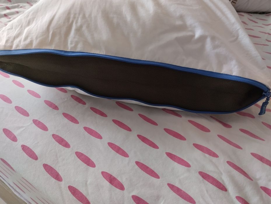 Възглавница с изкуствен пълнеж!