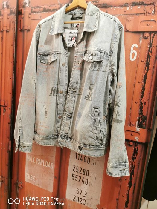 Мъжко Дънково яке Guess ново