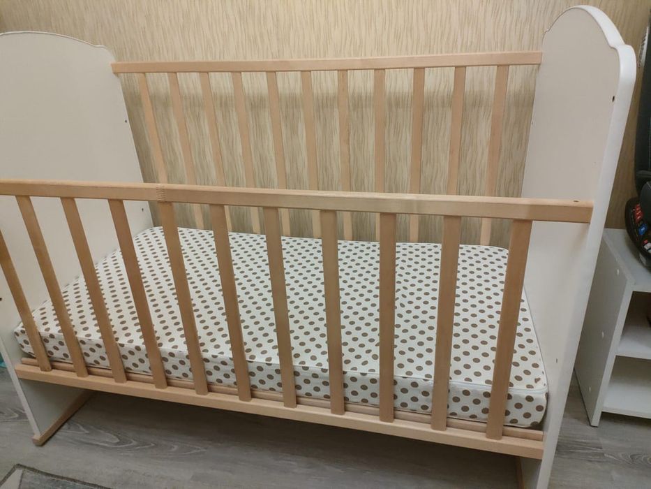 Кроватка детская