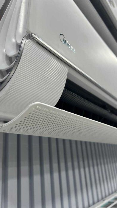 Шоу- рум MIDEA кондиционер BreezeleSS Elegant - 12,000 Btu / Inverter