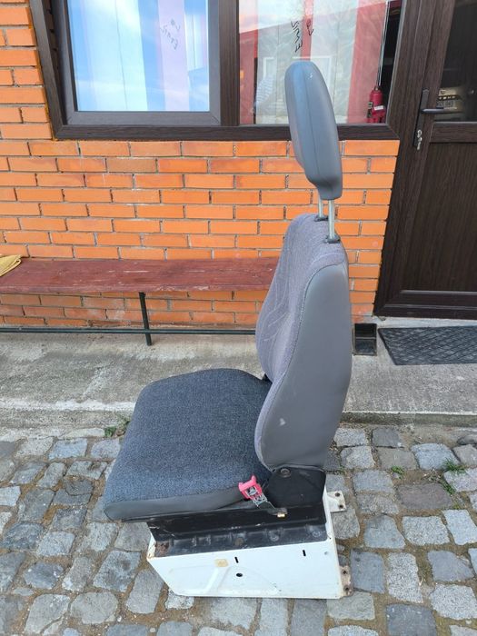 Scaun partea dreapta pt Mercedes sprinter 2002