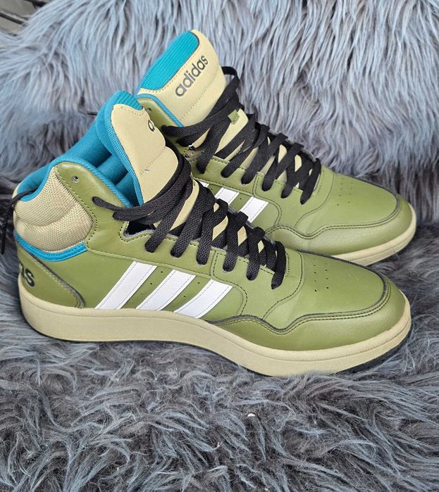 Gheata Adidas Hoops 3.0