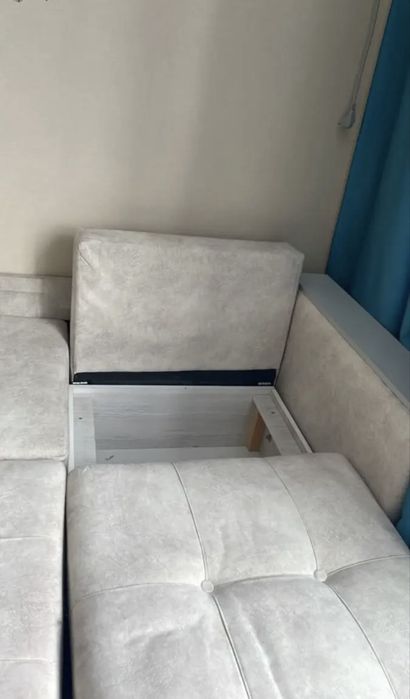 Угловой диван в отличном состоянии