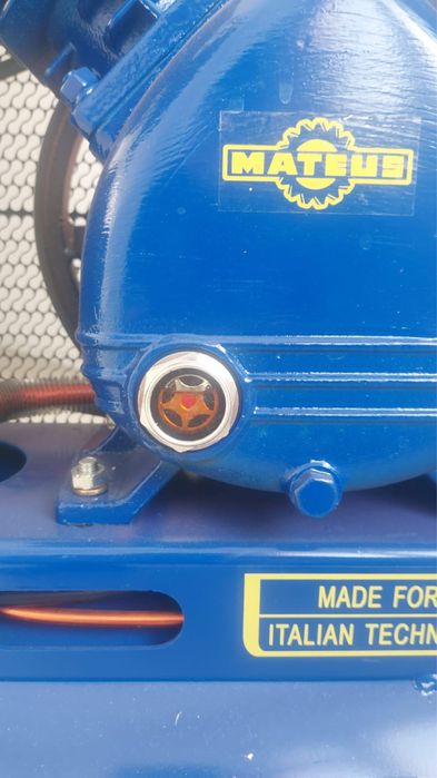 Воздушный компрессор