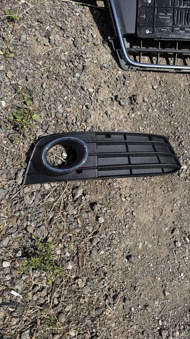 Grila bara fata + proiectoare Audi A4B8 (nfl)
