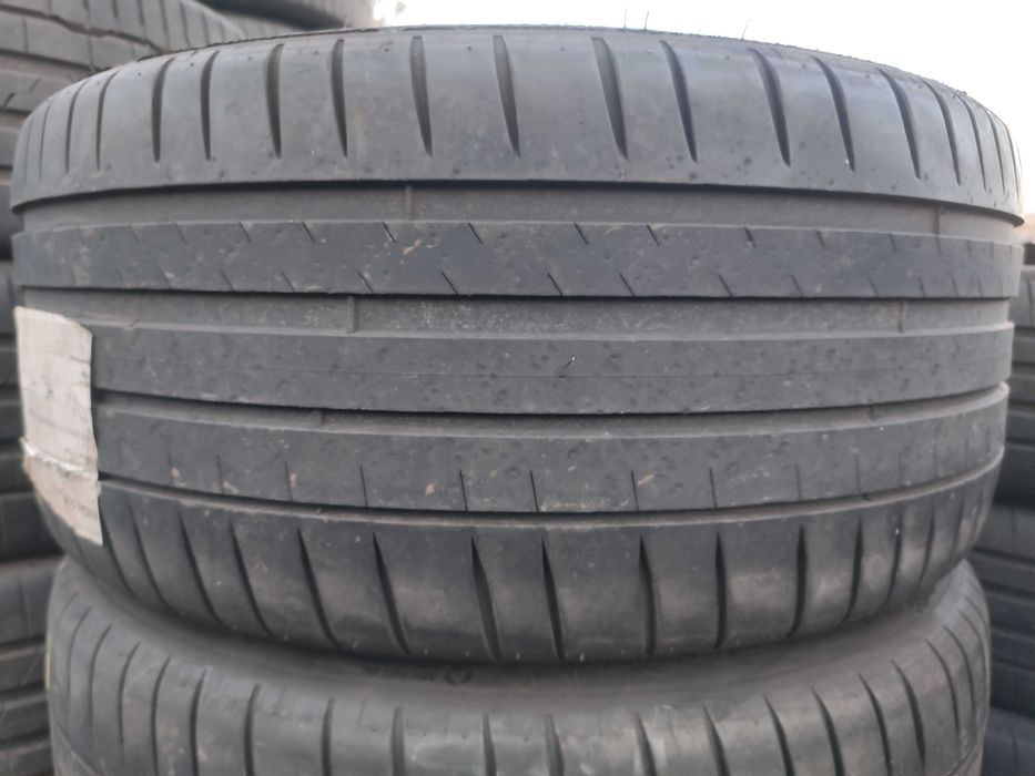 2бр Летни гуми 245 35 18 - Michelin