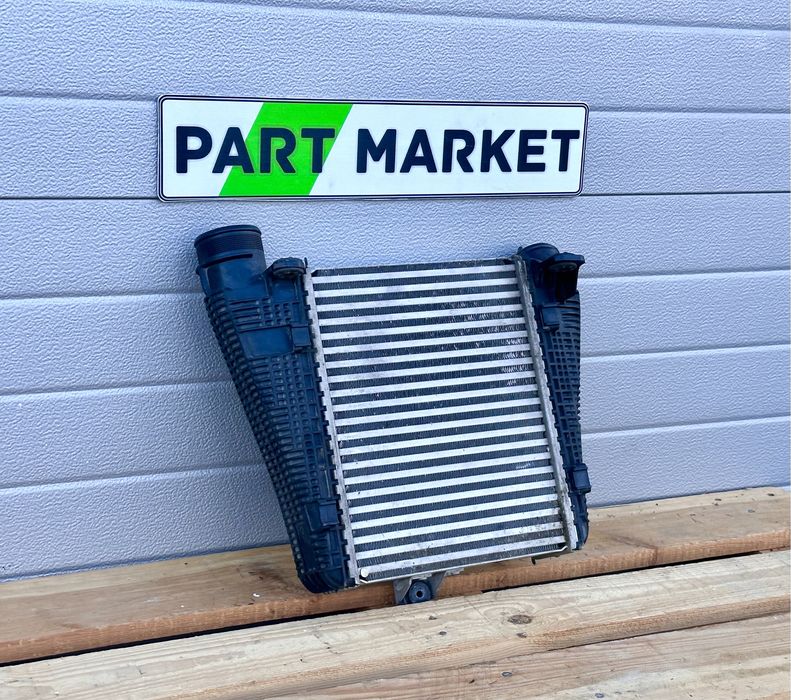 Десен интеркулер AUDI A8 D5 3.0TFSI 4N0145806H