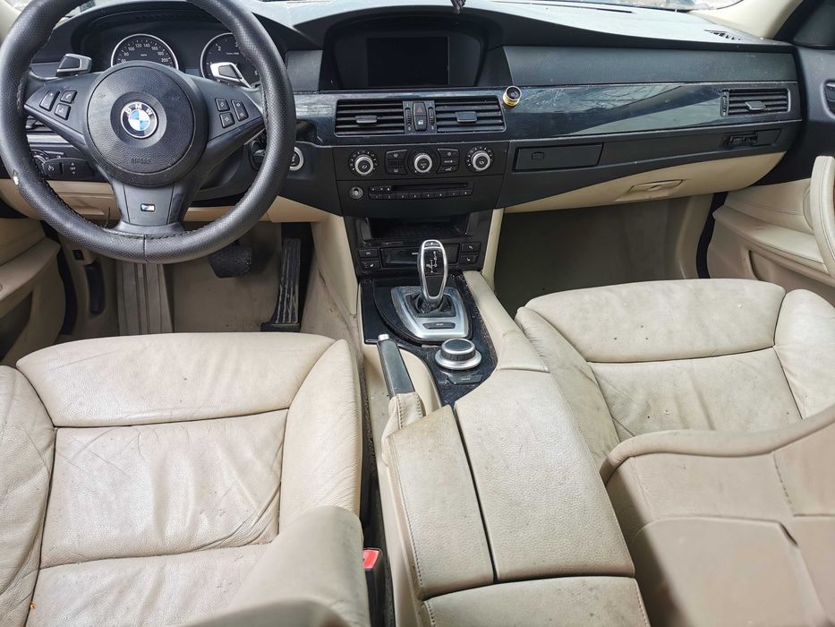 dezmembrez BMW e60 530 d 231 cai facelift/ bara spate e60/usa fata e60