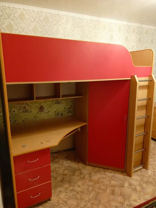 Продам детский уголок с кроватью