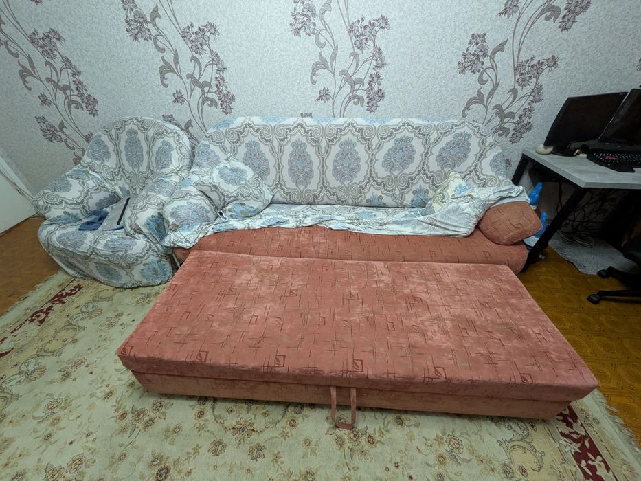 Продам мягкий уголок диван + кресло